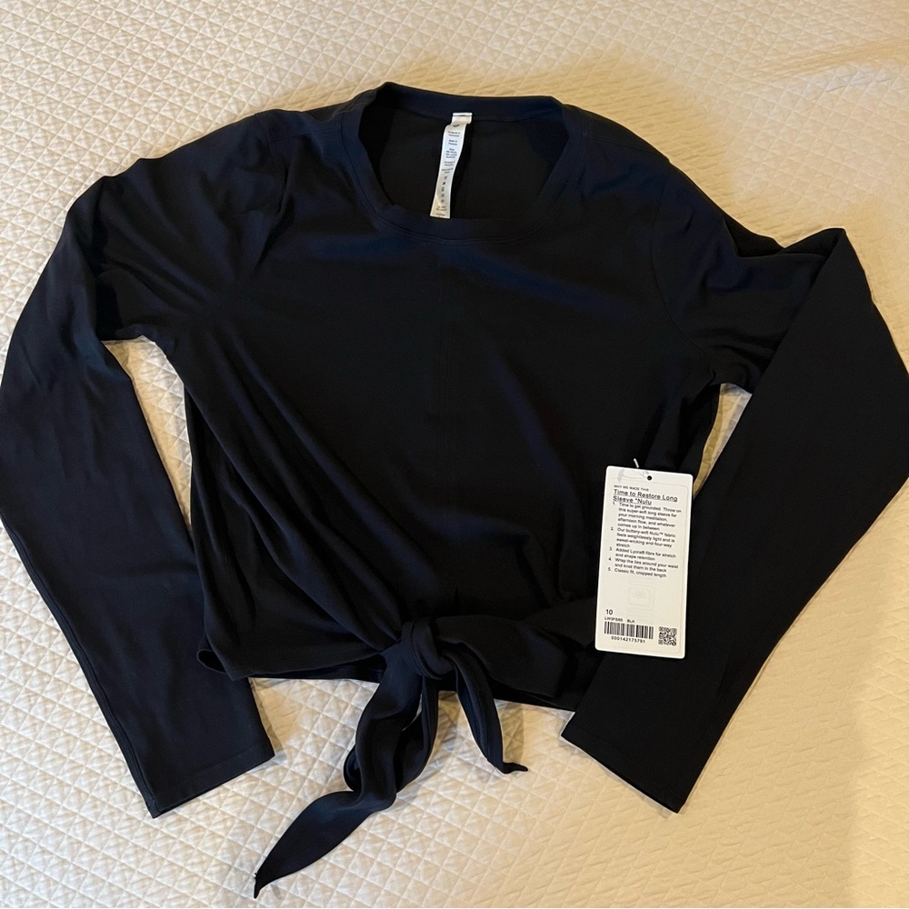 NWT Lululemon Time to Restore Long
Sleeve *Nulu